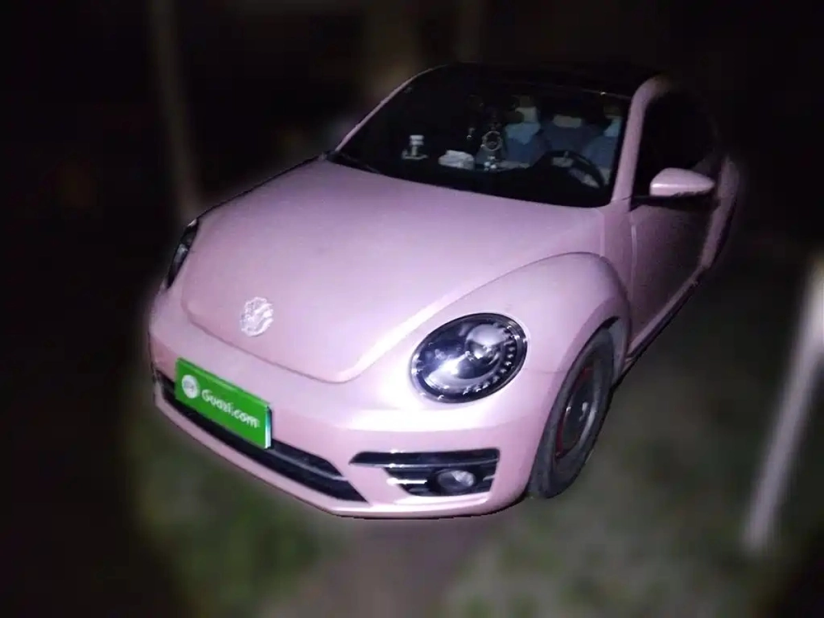 VOLKSWAGEN BEETLE