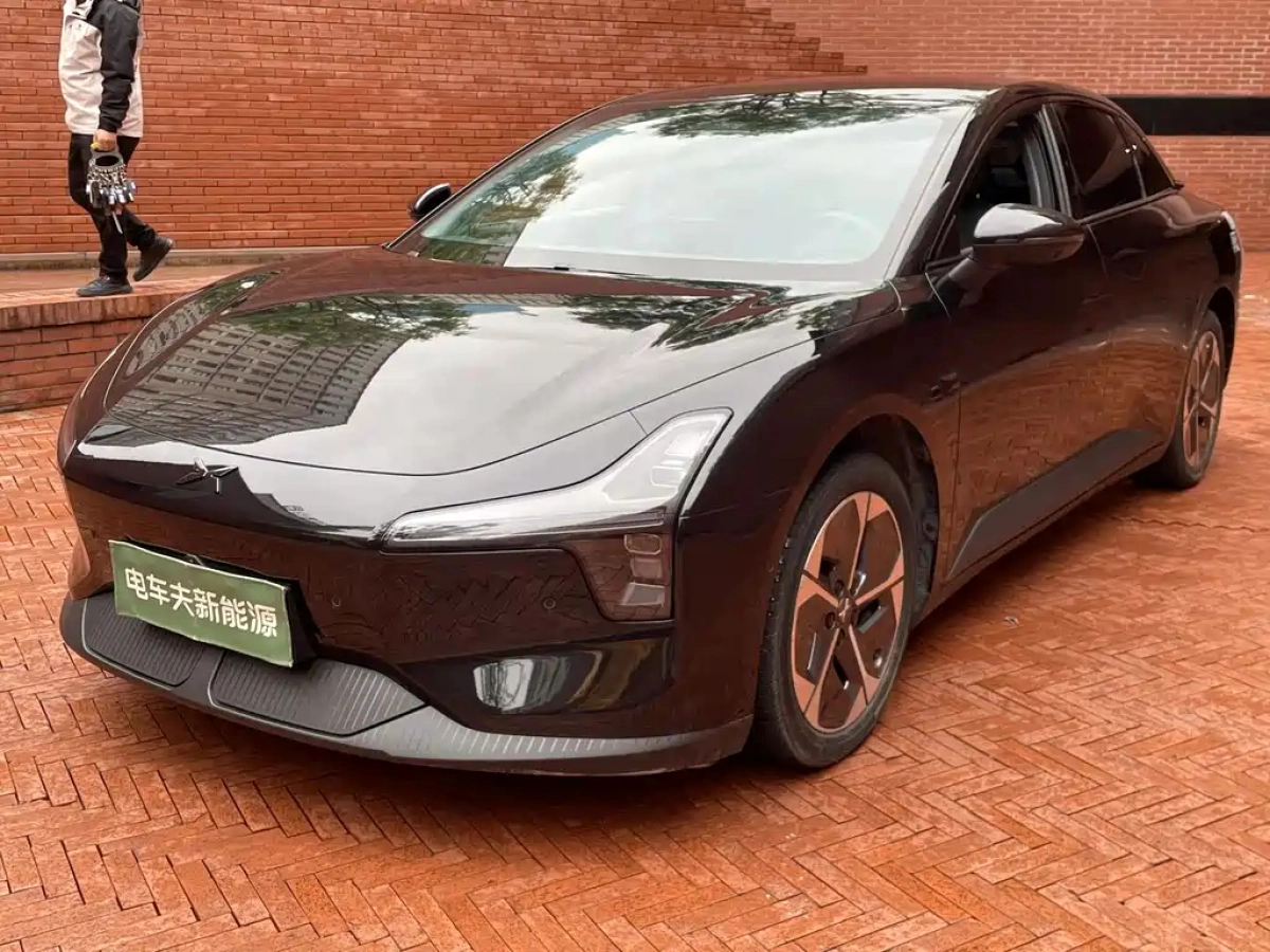 XPENG MOTORS MONA M03  2024