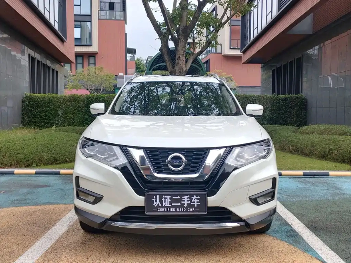 NISSAN X-TRAIL
