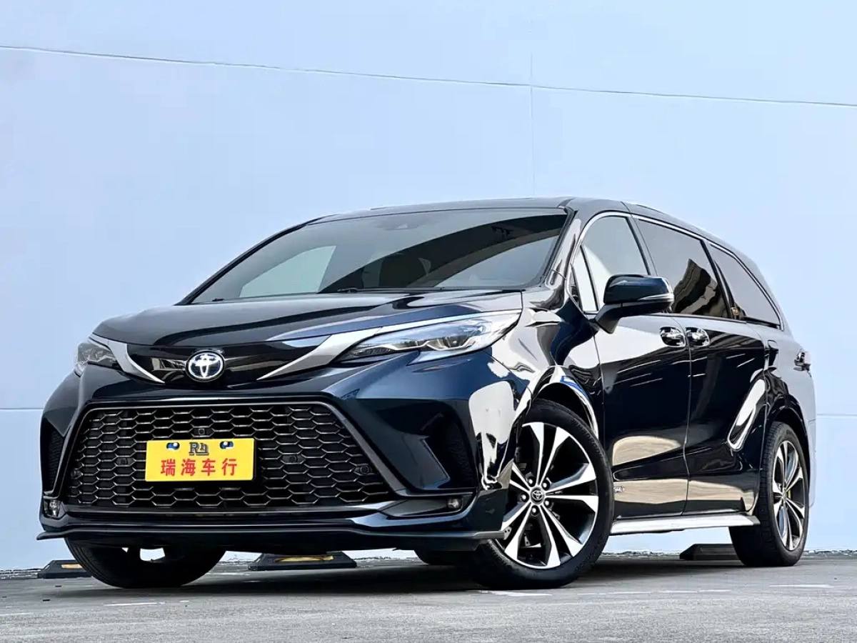 TOYOTA GRANVIA  2023