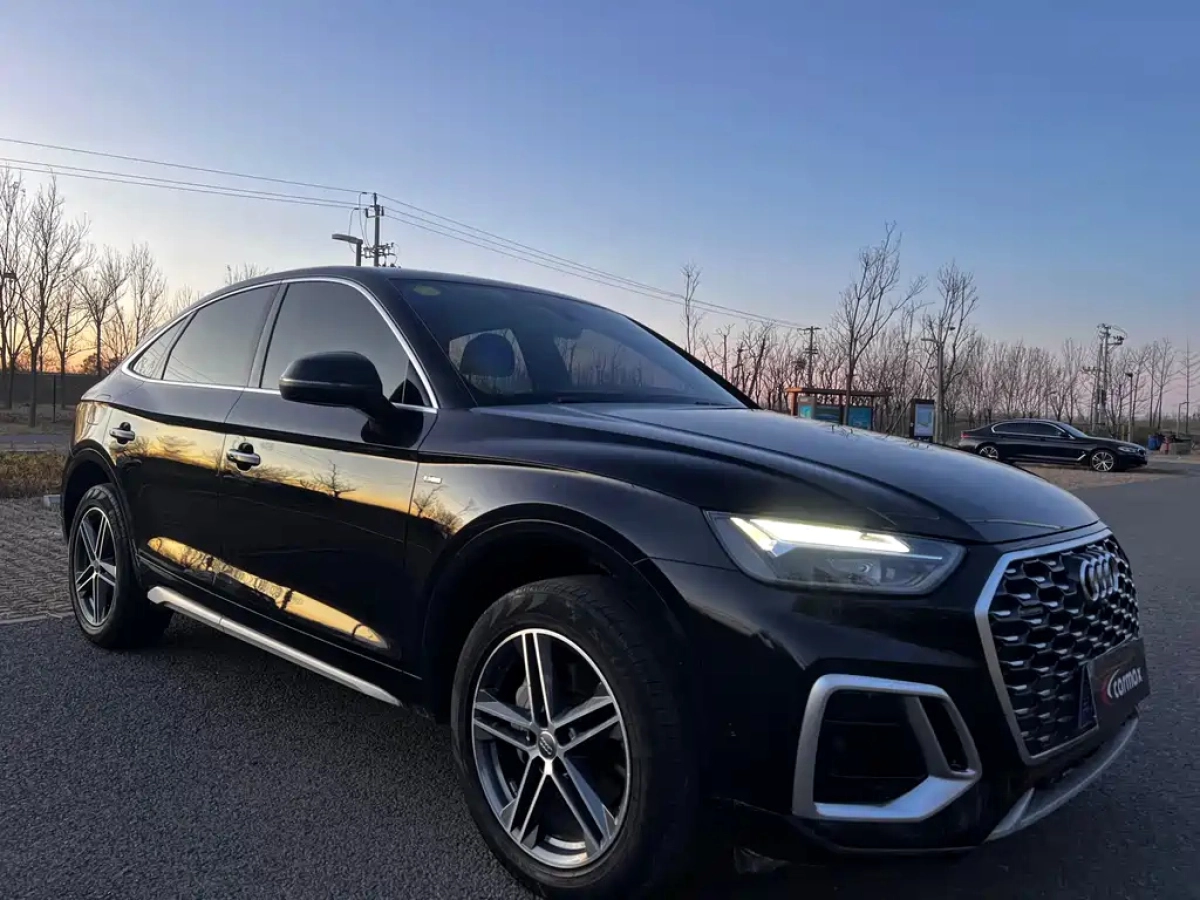 AUDI Q5L SPORTBACK