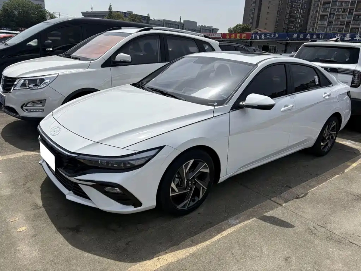 HYUNDAI ELANTRA  2023