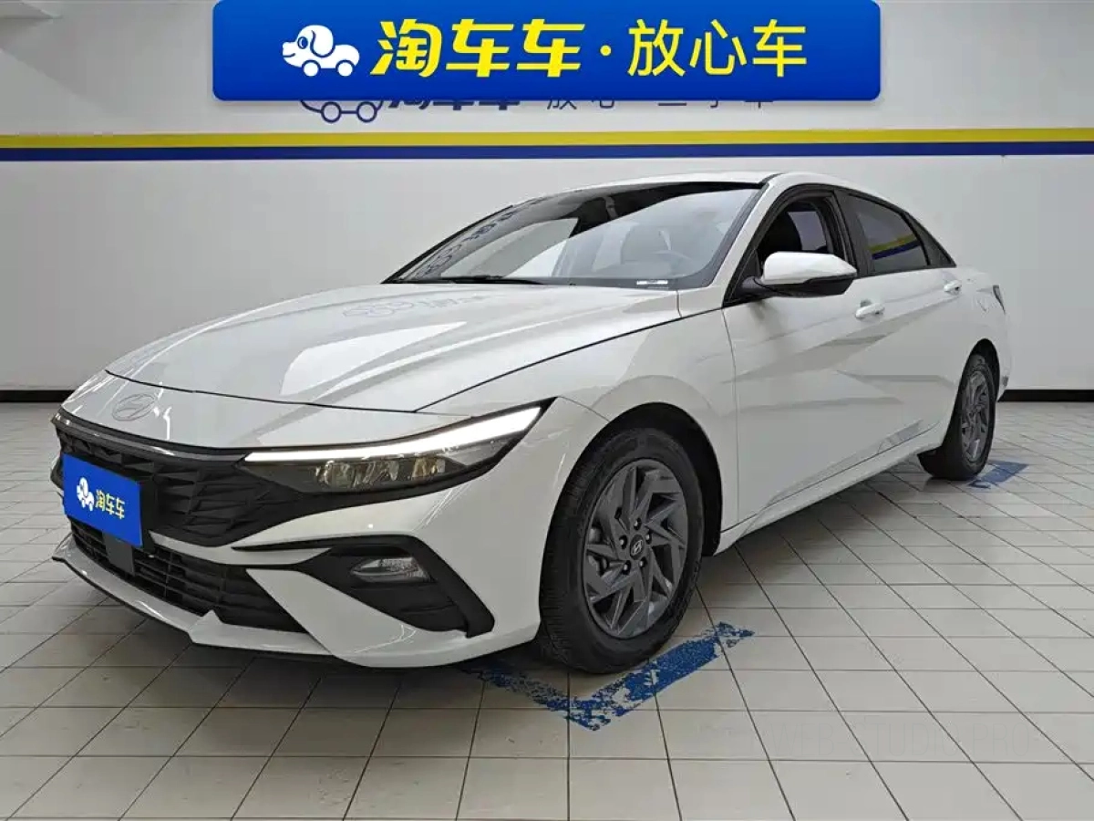 HYUNDAI ELANTRA  2024