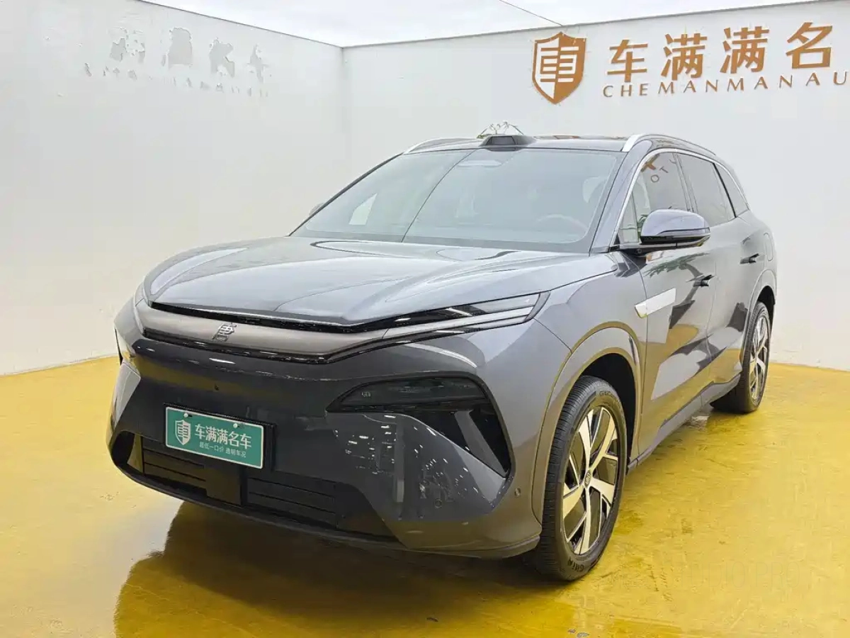 BYD TANG L
