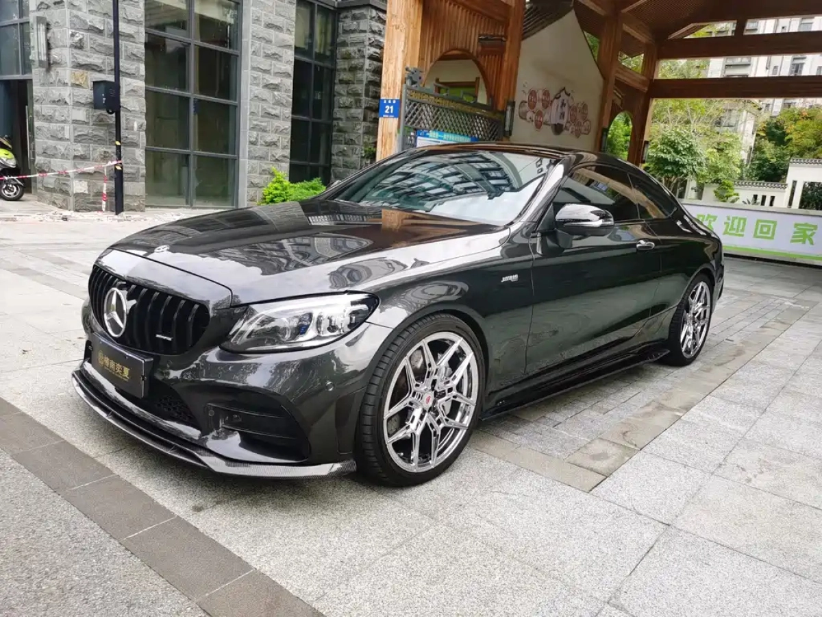 MERCEDES BENZ C-CLASS AMG  2021