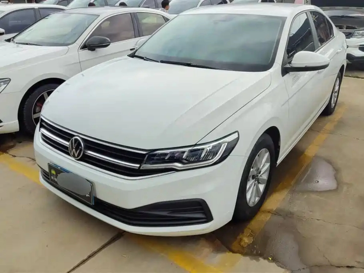 VOLKSWAGEN BORA  2021