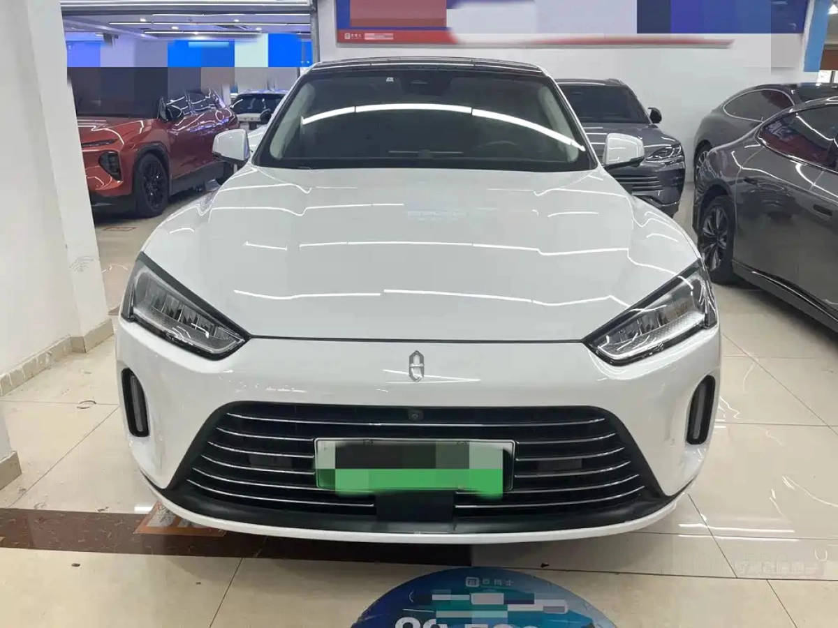 HUAWEI HARMON AITO M5