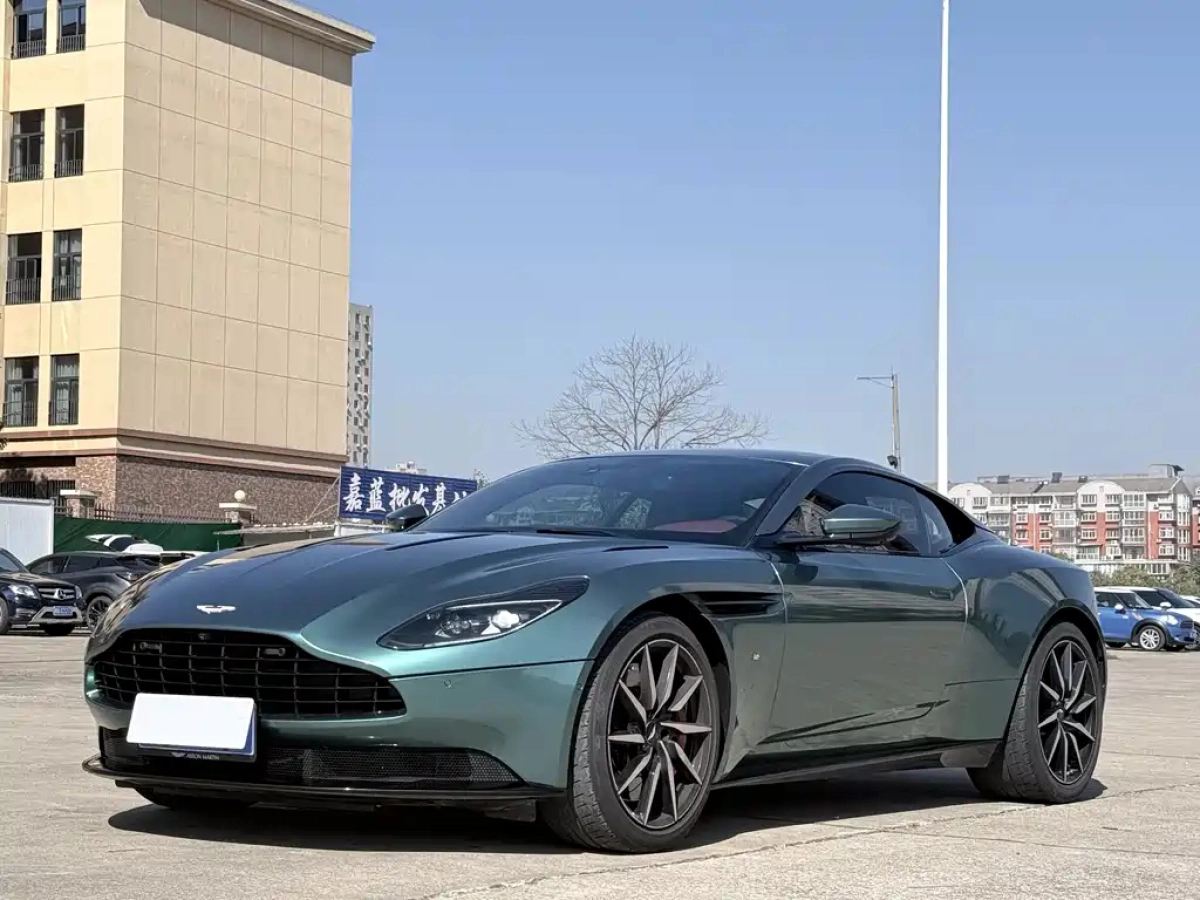 ASTON MARTIN DB11  2019