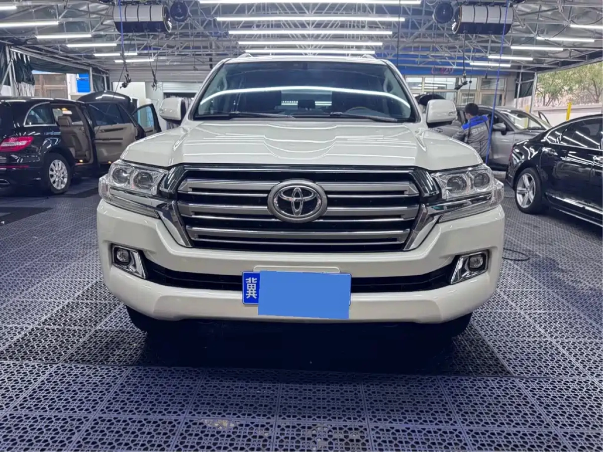 TOYOTA LAND CRUISER IMPORT