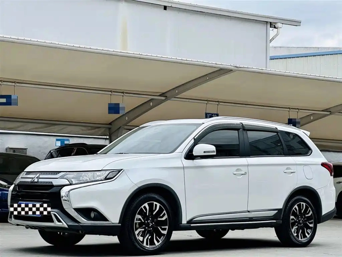 MITSUBISHI OUTLANDER  2019