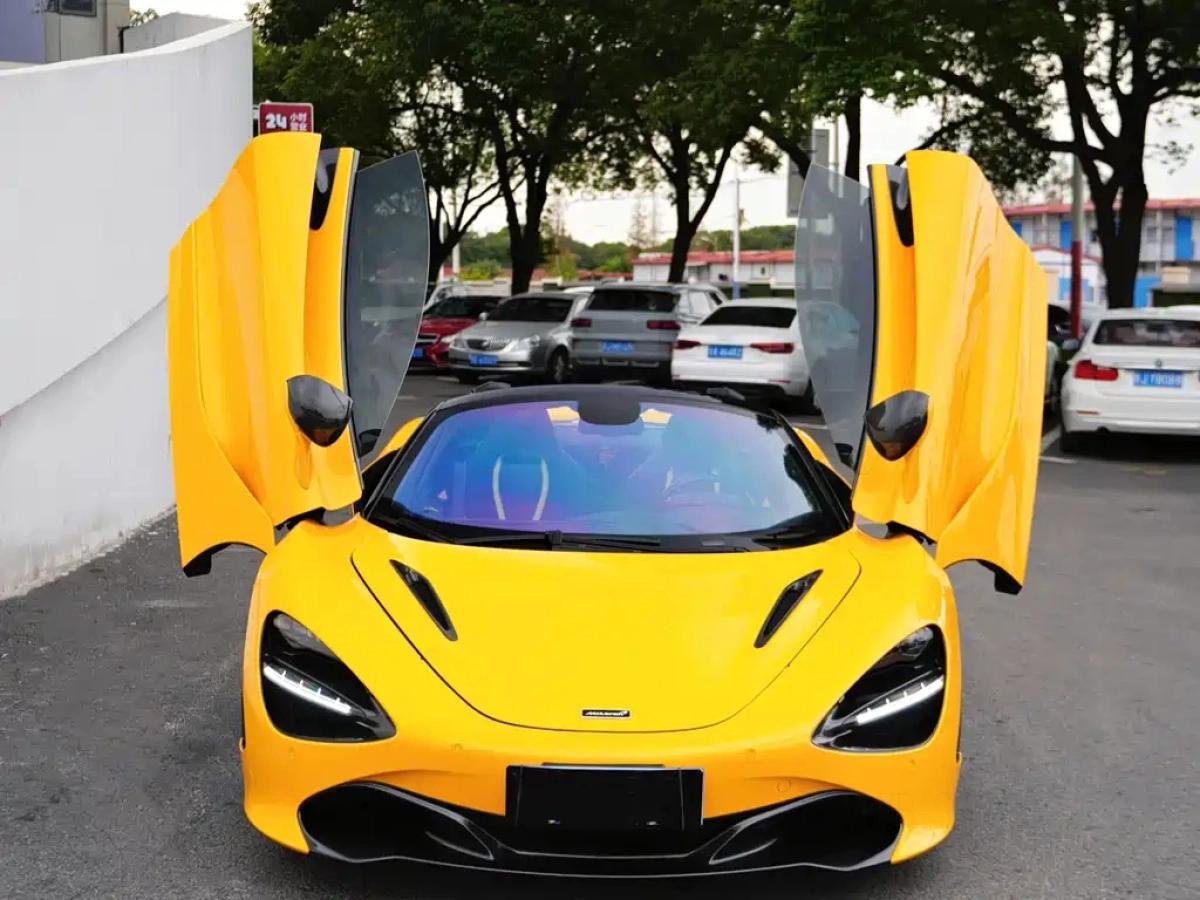 MCLAREN 720S