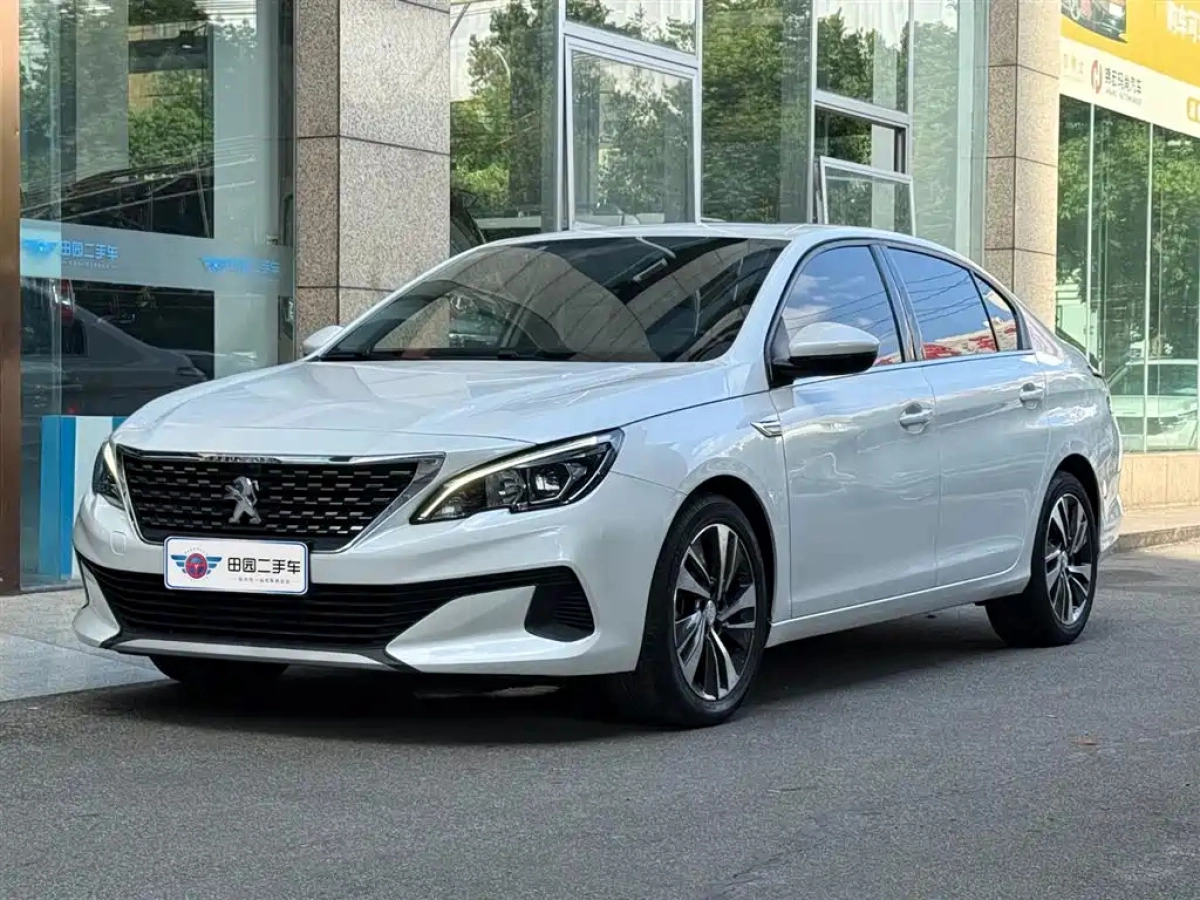 PEUGEOT 408