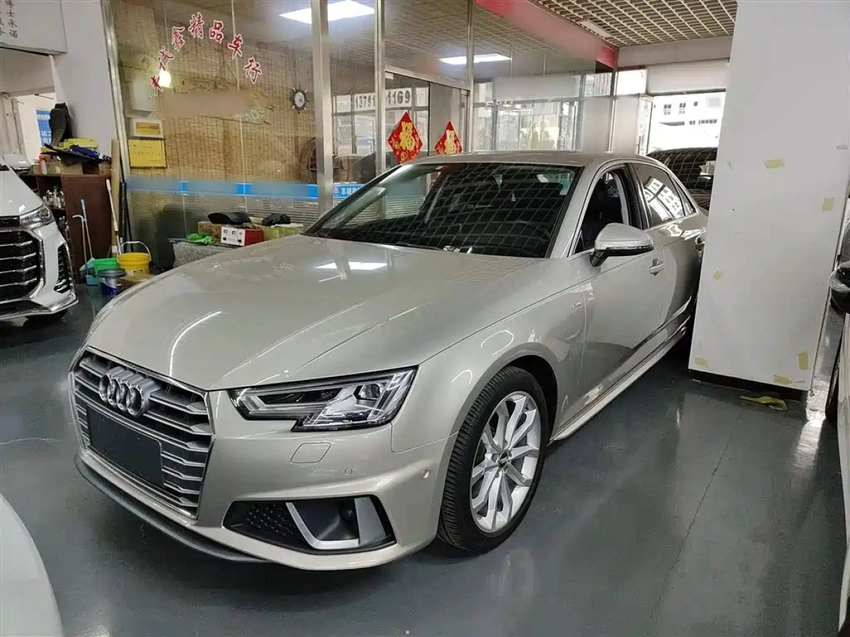 AUDI A4L