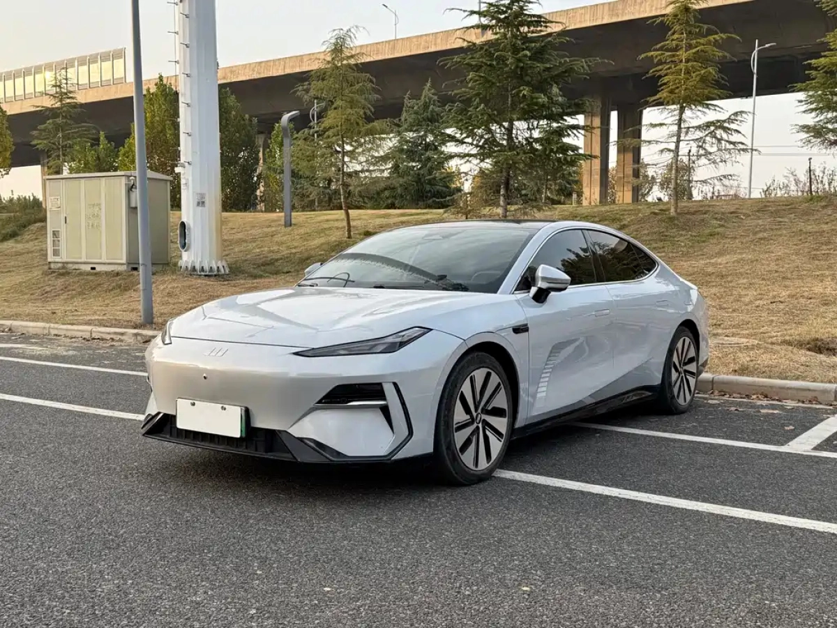 GEELY GALAXY GALAXY E8