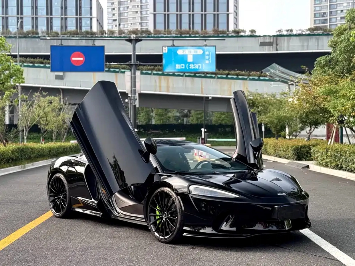 MCLAREN GT
