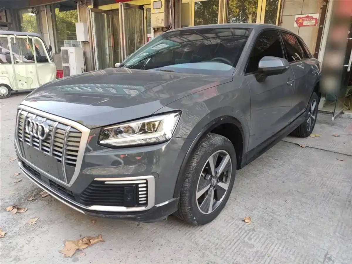 AUDI Q2L E-TRON