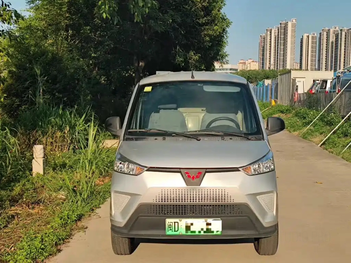 SGMW WULING EV50