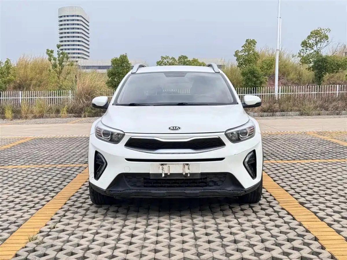 KIA KX1