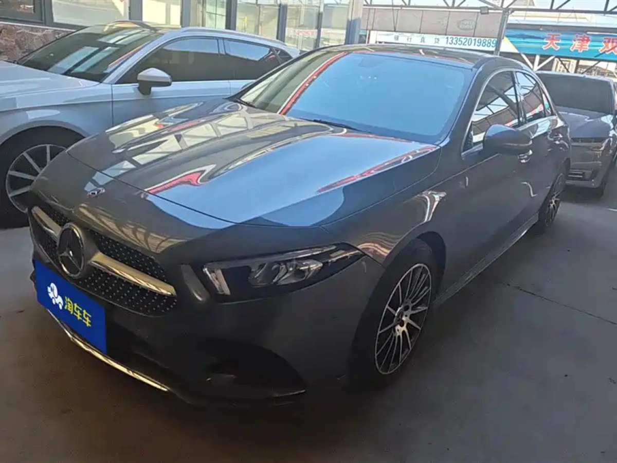 MERCEDES BENZ A-CLASS  2020