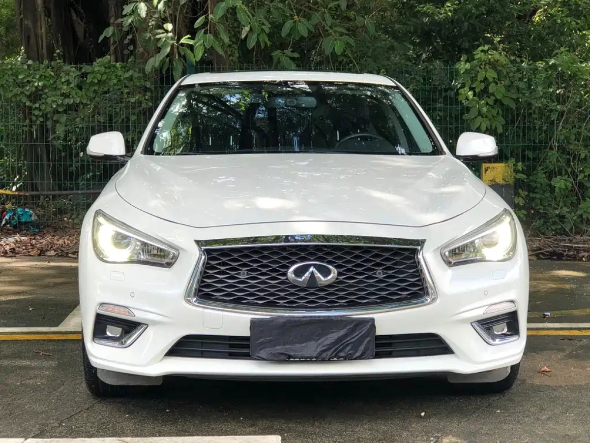 INFINITI Q50L