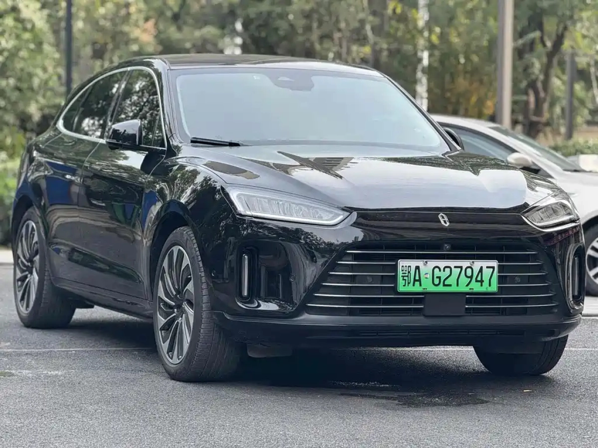 HUAWEI HARMON AITO M5