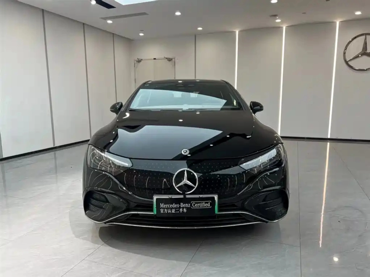 MERCEDES BENZ EQE