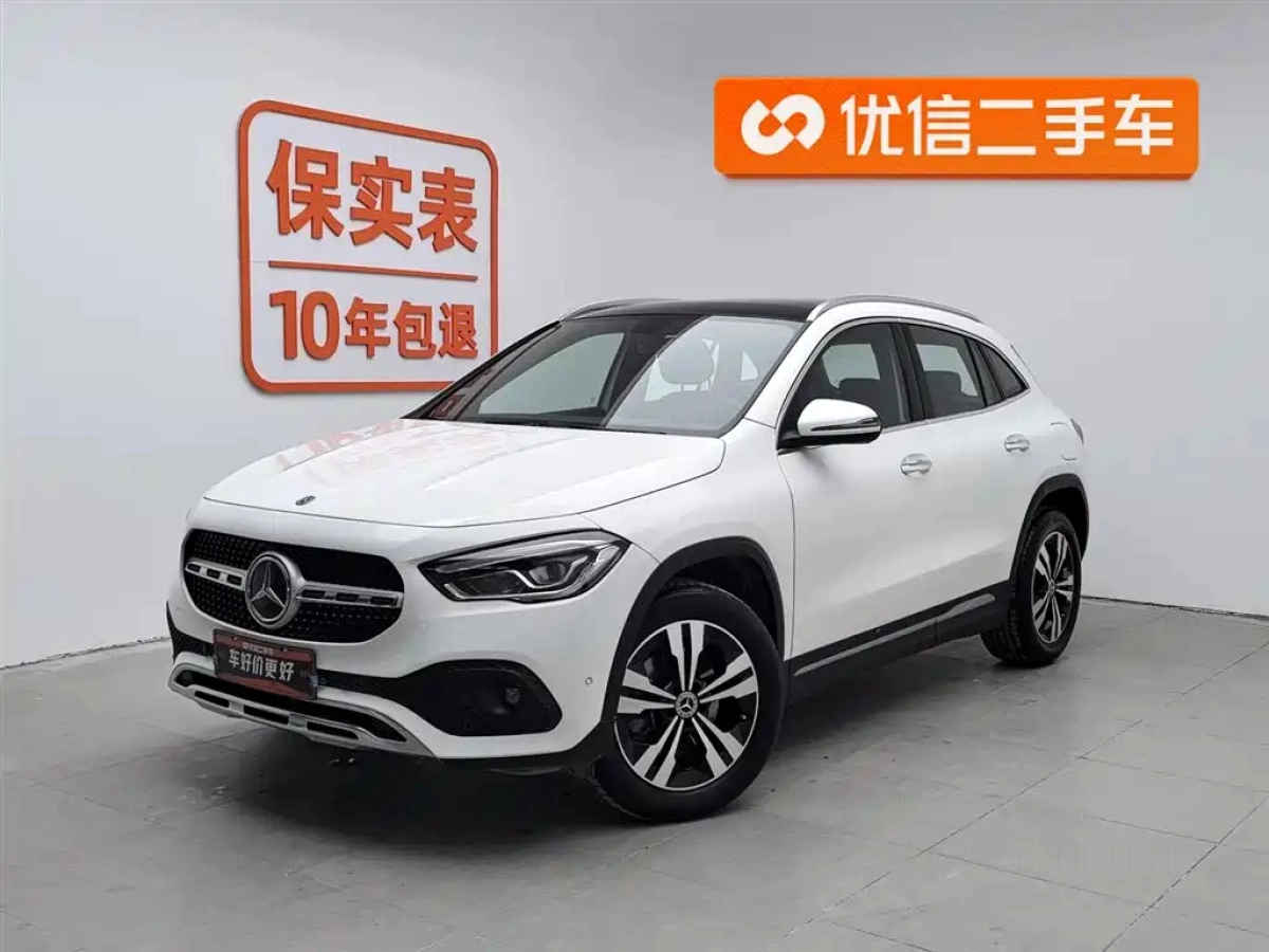 MERCEDES BENZ GLA  2020