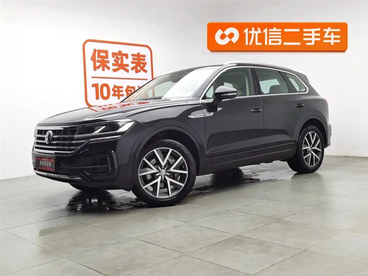 VOLKSWAGEN TOUAREG