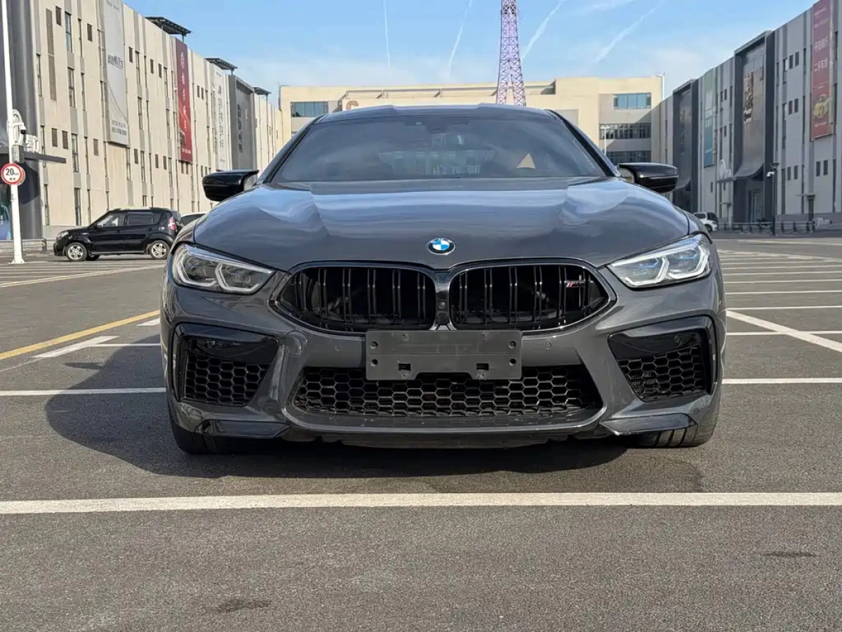 BMW M8