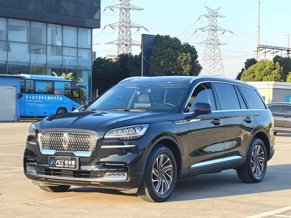 LINCOLN AVIATOR  2024