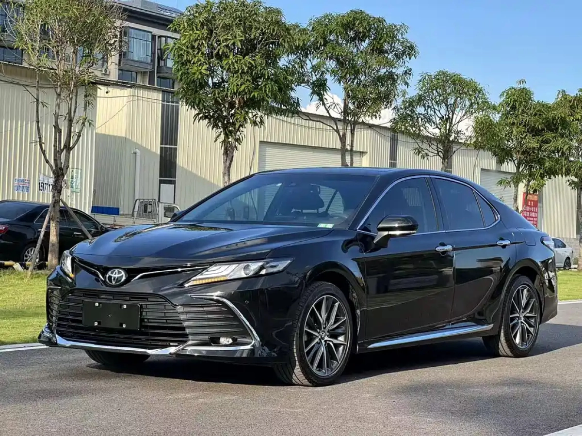 TOYOTA CAMRY  2023