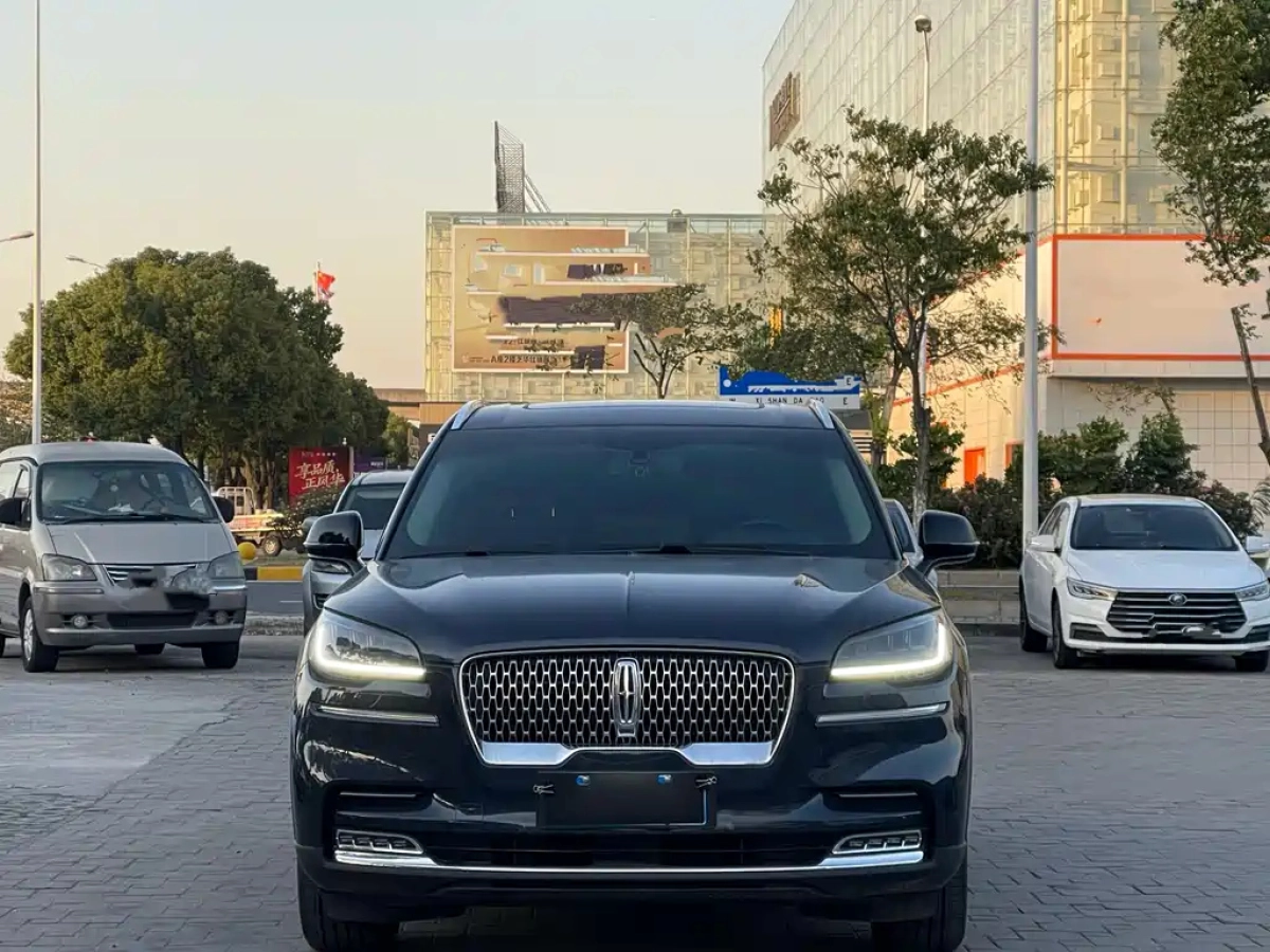 LINCOLN AVIATOR
