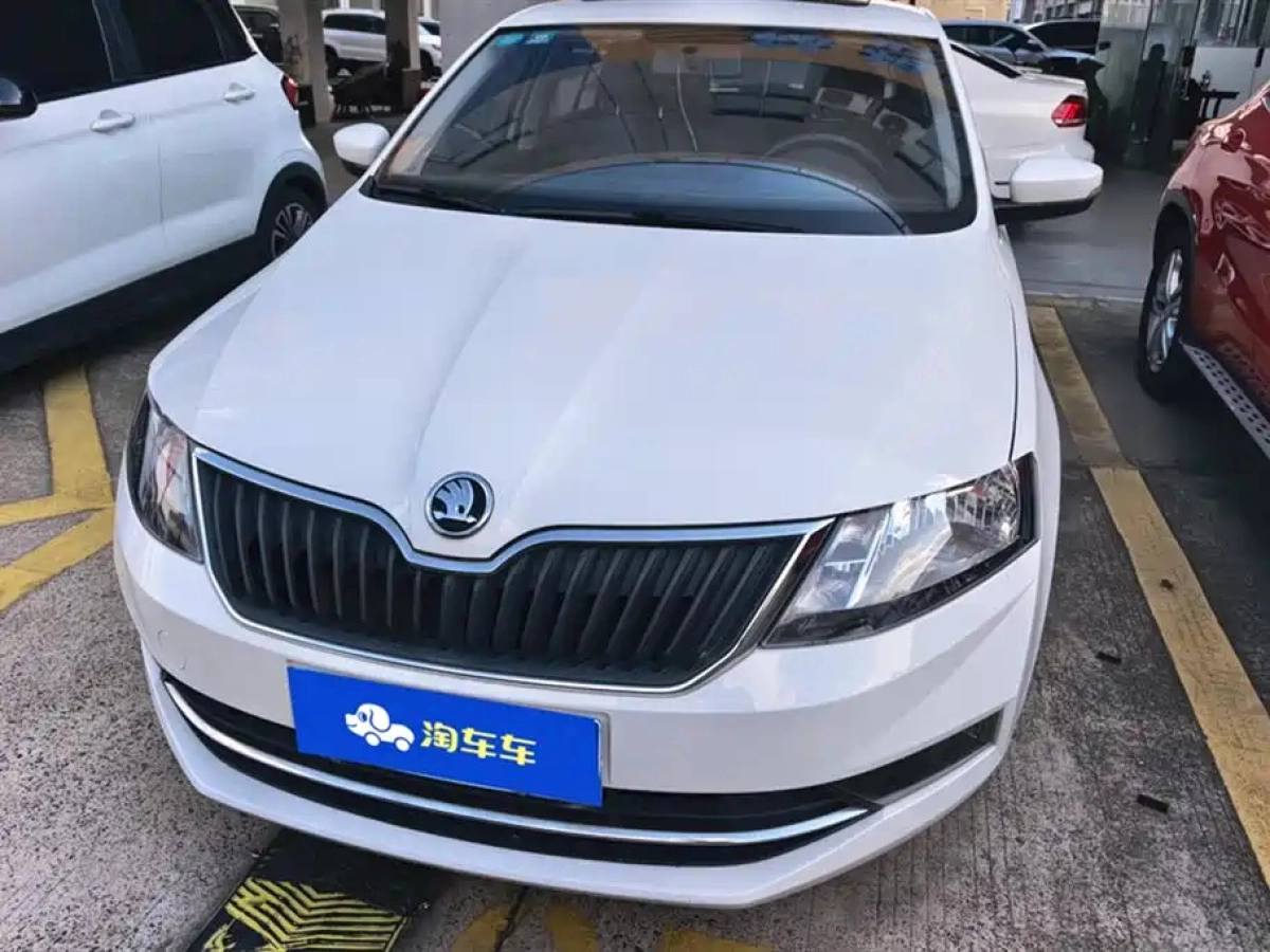 SKODA RAPID SPACEBACK