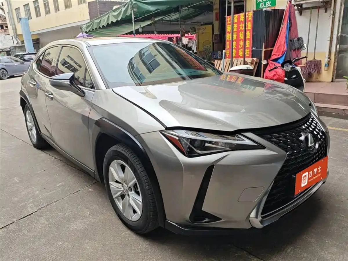 LEXUS UX