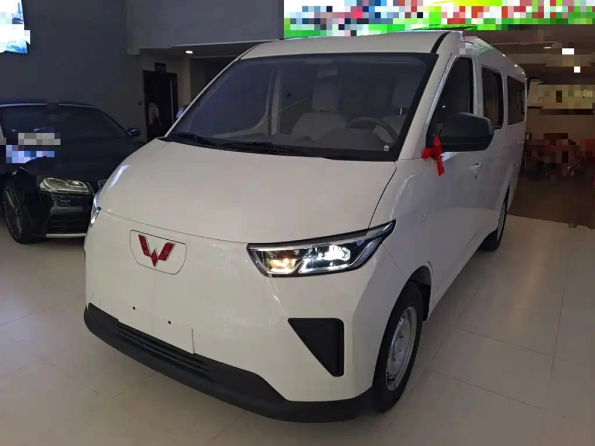 SGMW YANGGUANG  2025