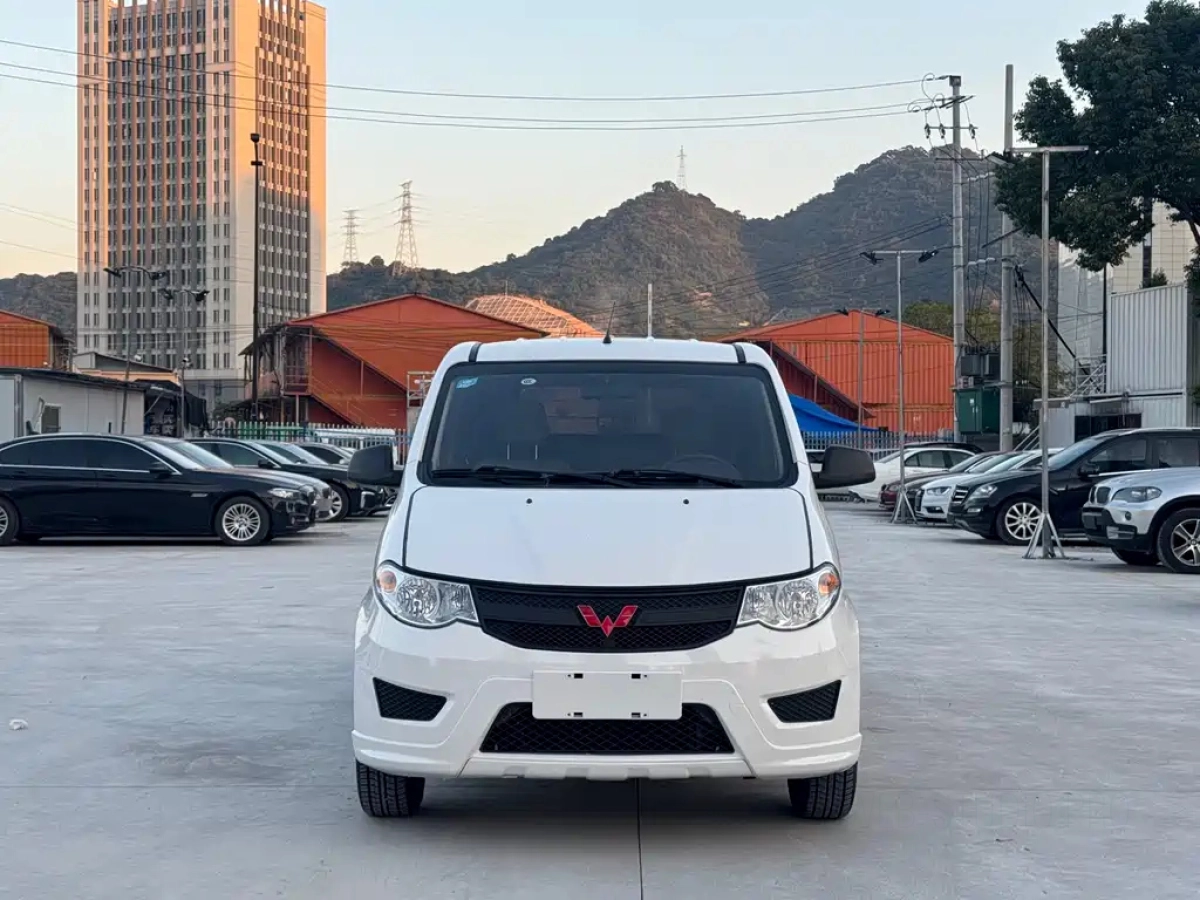 SGMW WULING RONGGUANG S  2022