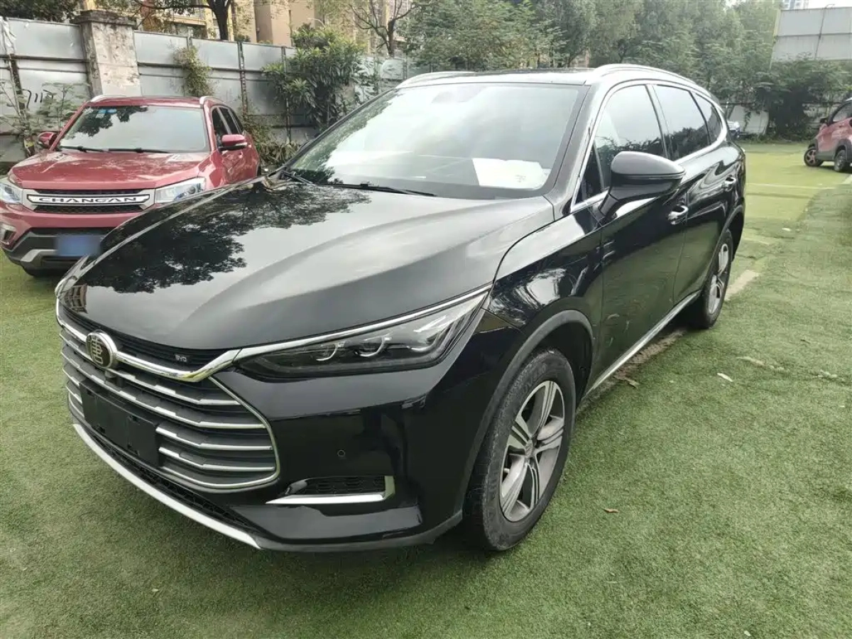 BYD TANG  2020