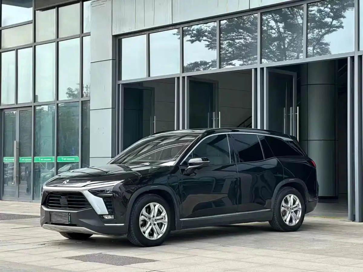 NIO ES8