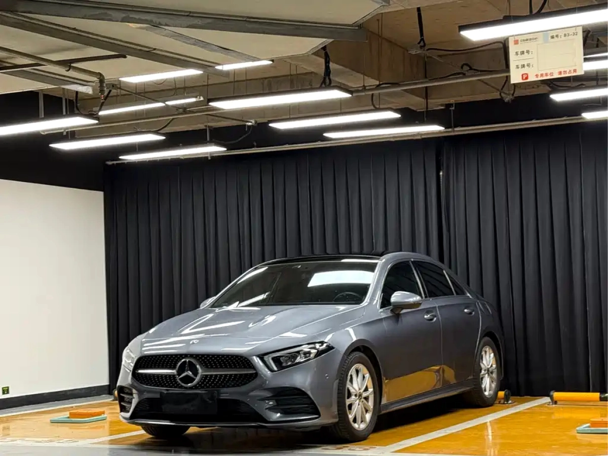 MERCEDES BENZ A-CLASS  2020