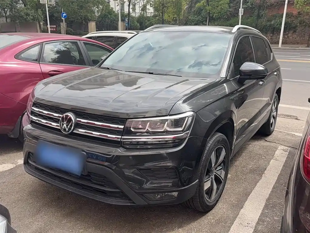 VOLKSWAGEN THARU  2021