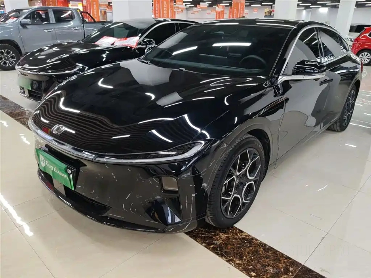 CHANGAN QIYUAN A07  2024