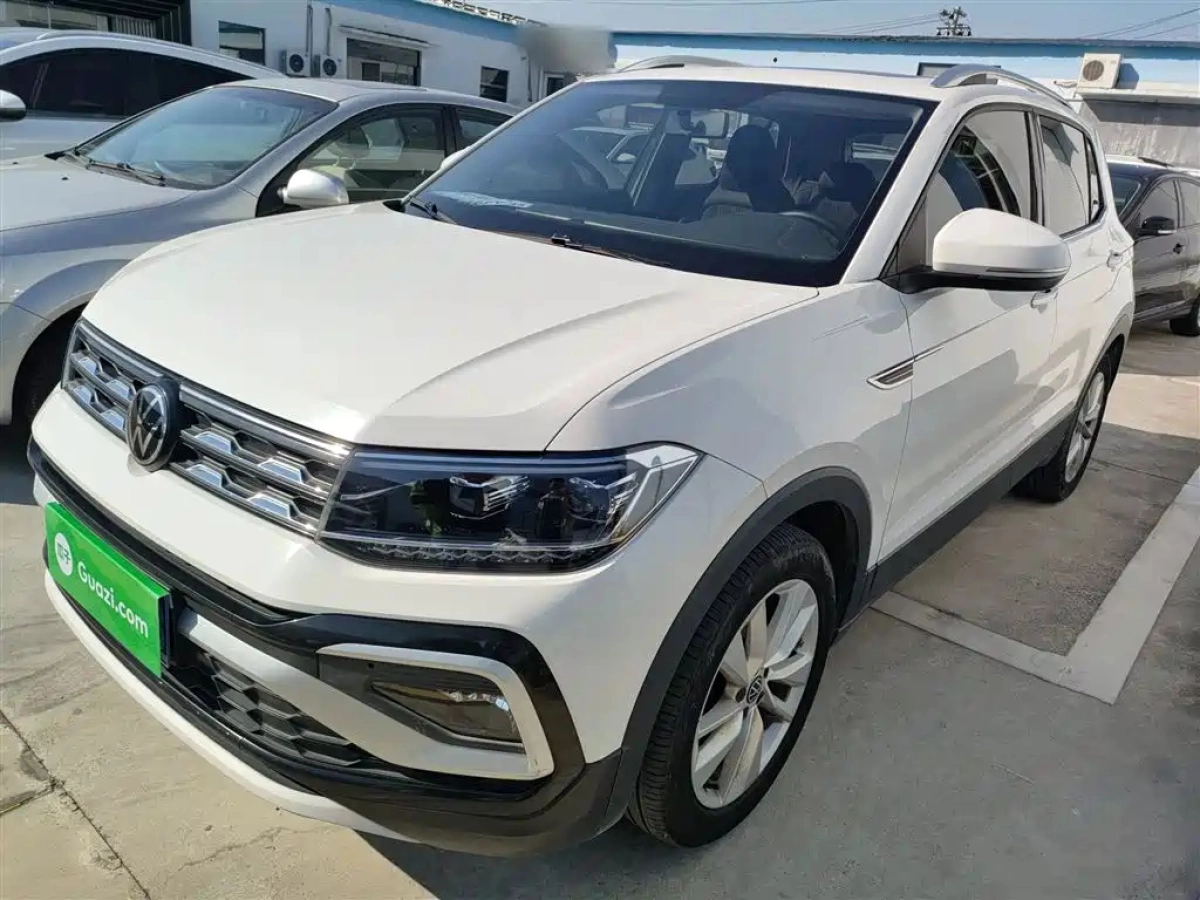 VOLKSWAGEN T-CROSS
