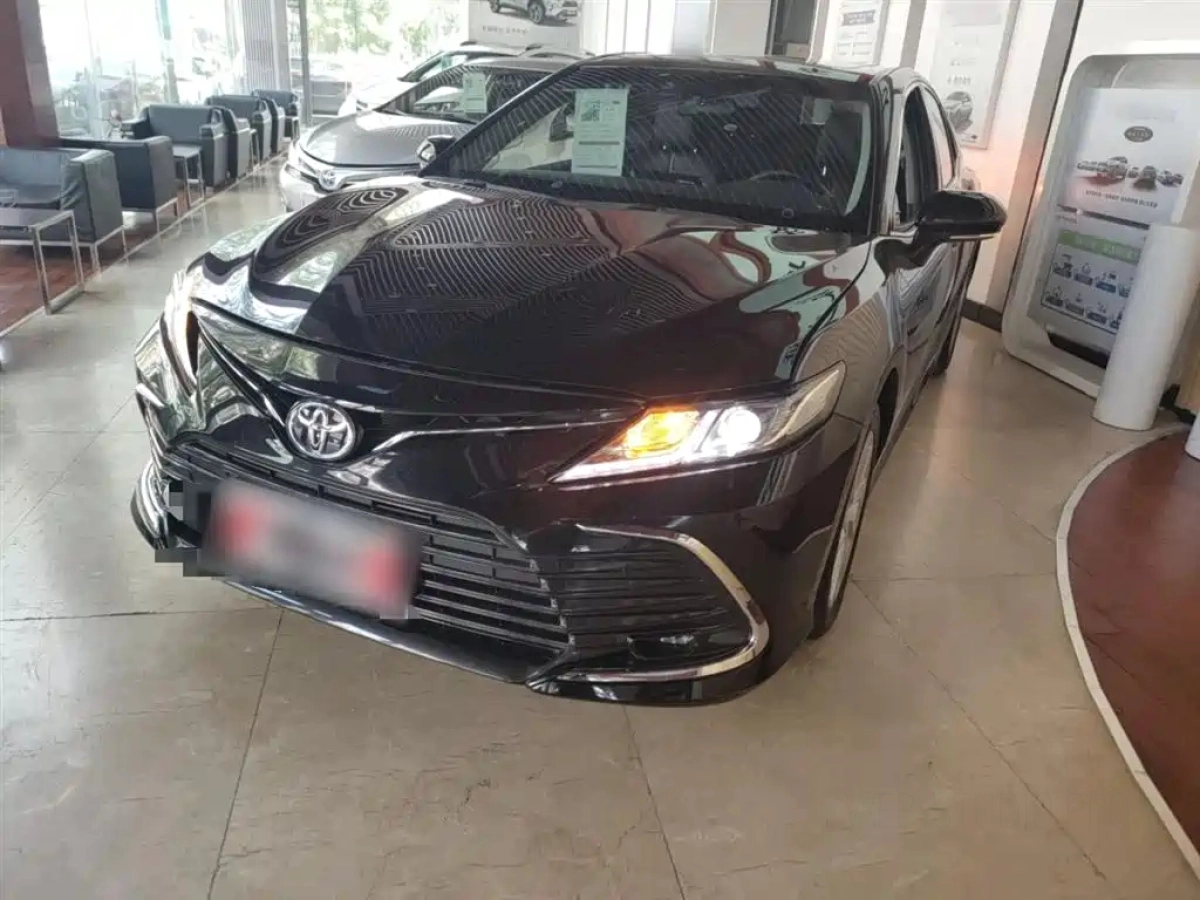 TOYOTA CAMRY