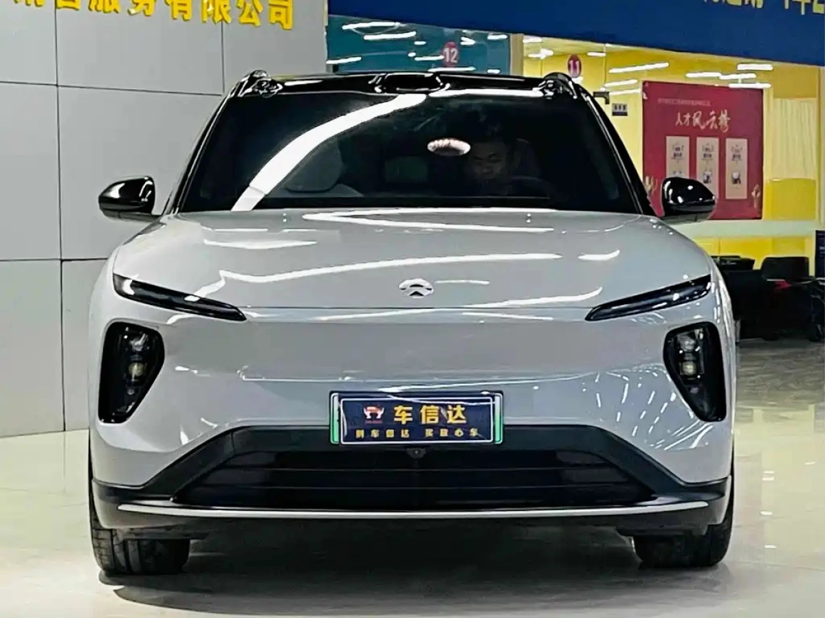 NIO ES6