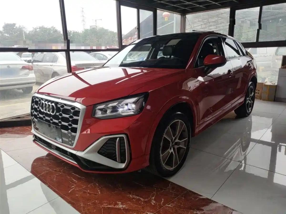 AUDI Q2L