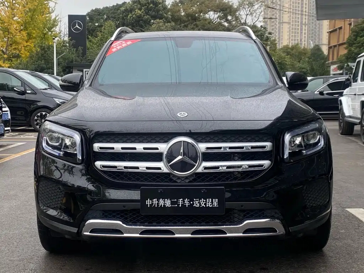 MERCEDES BENZ GLB