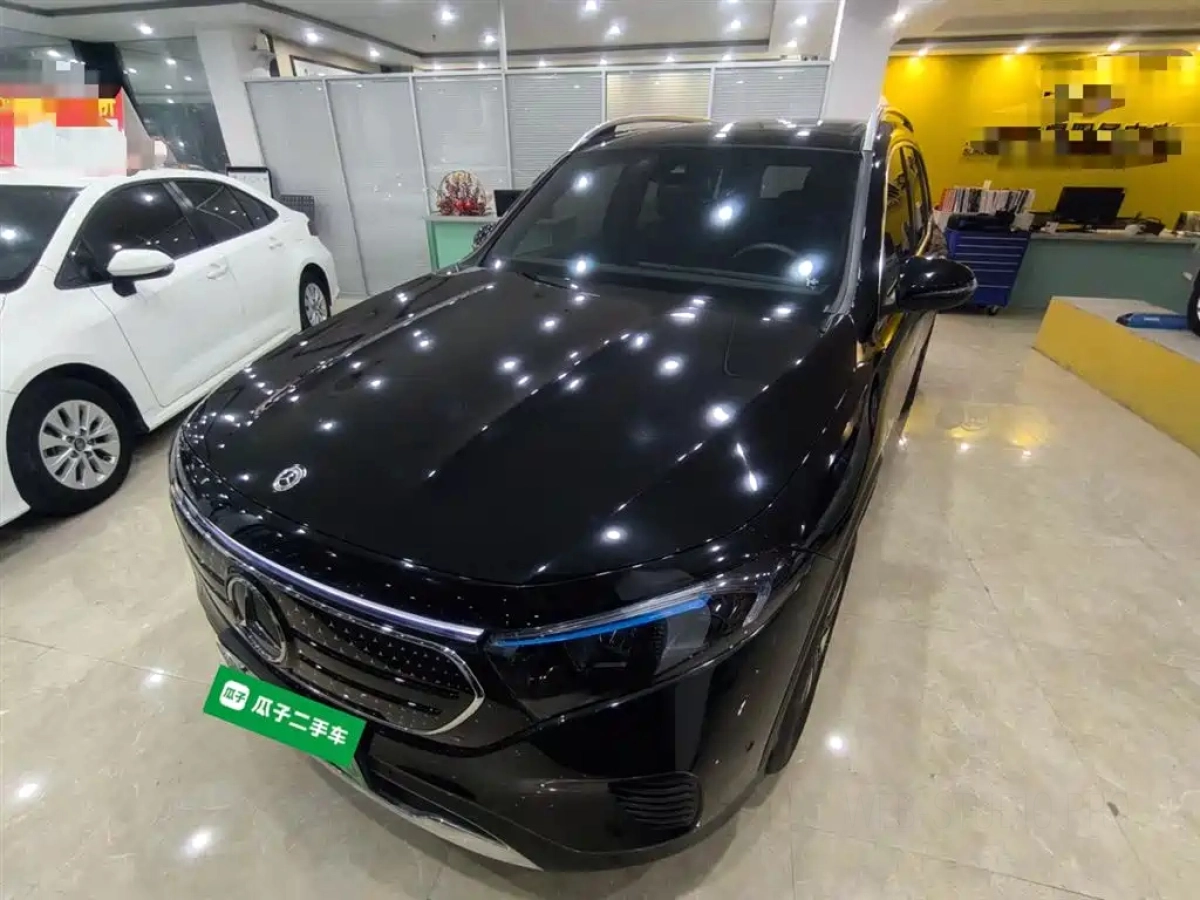 MERCEDES BENZ EQB  2023