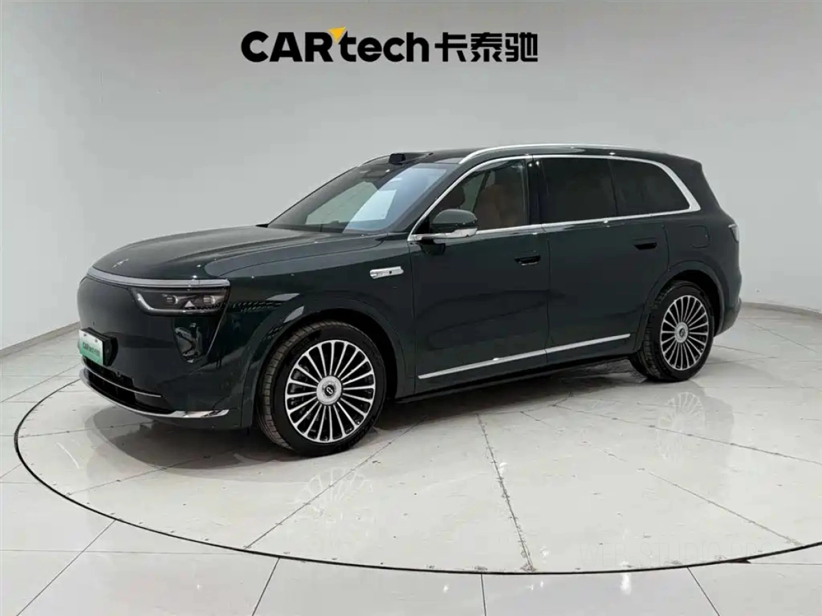 HUAWEI HARMON AITO M8  2025