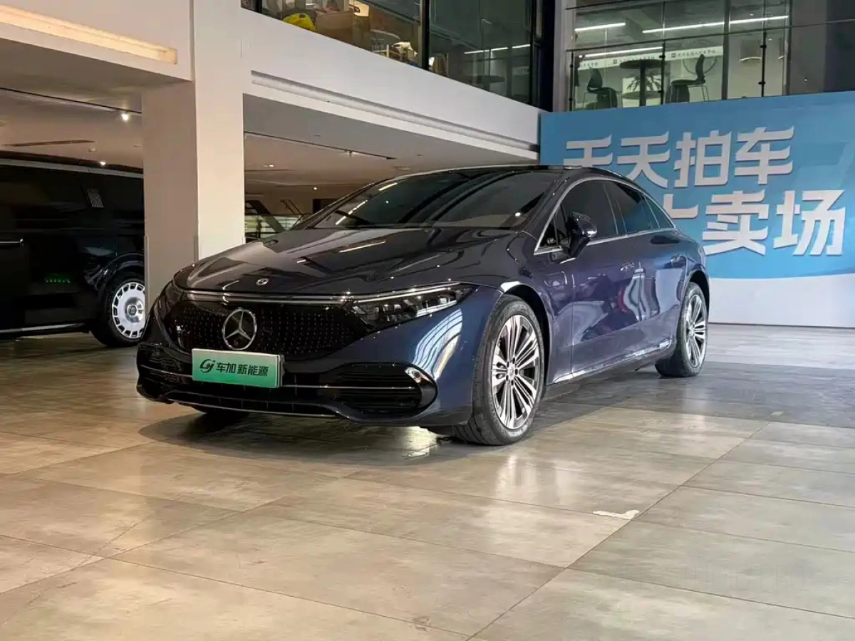 MERCEDES BENZ EQS  2023