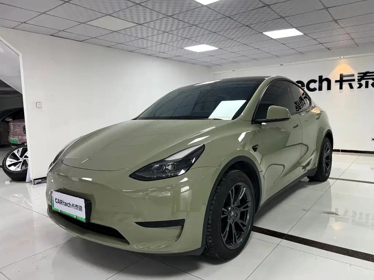 TESLA MODEL Y